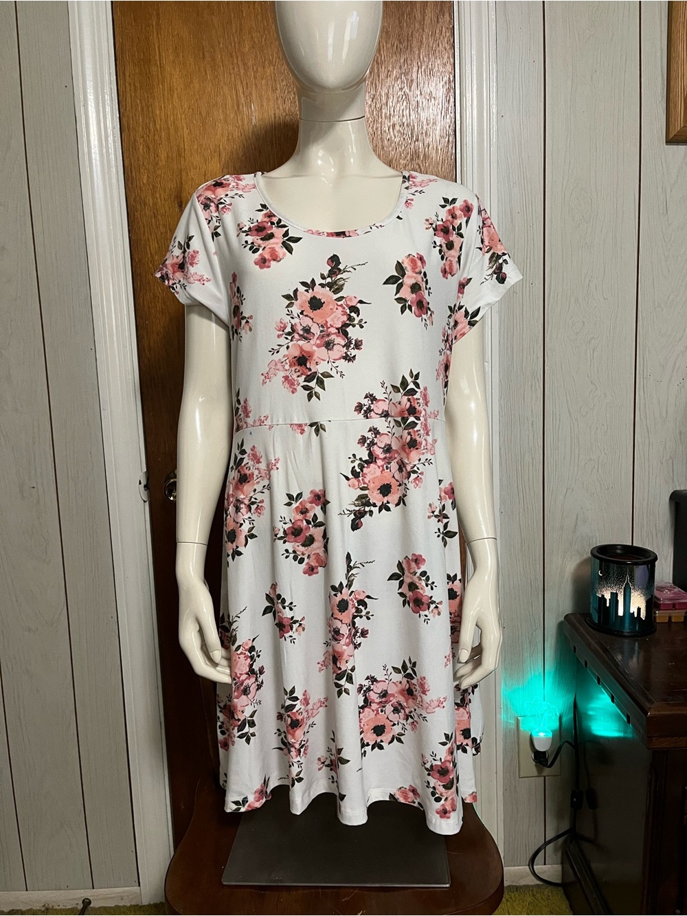 Bobbie Brooks White Floral Swing Dress with Pink Rose Print